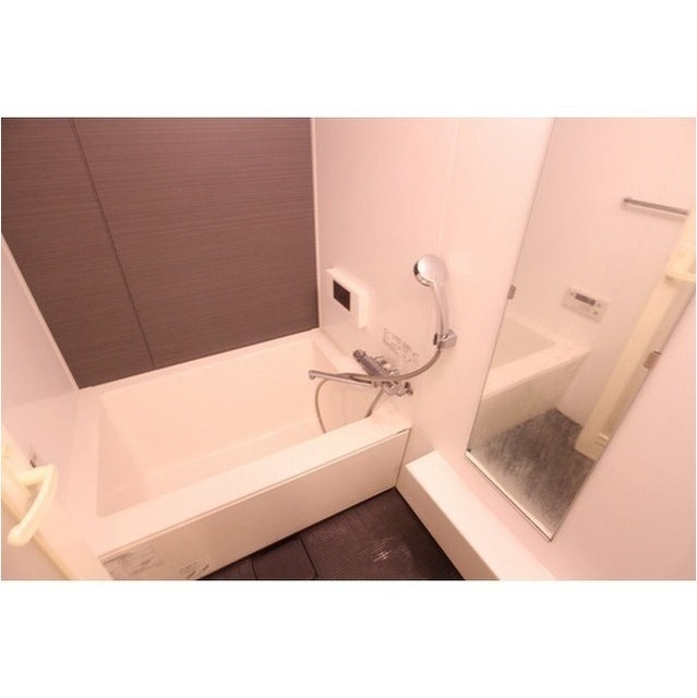 バス・シャワールーム　※別部屋の参考写真です。