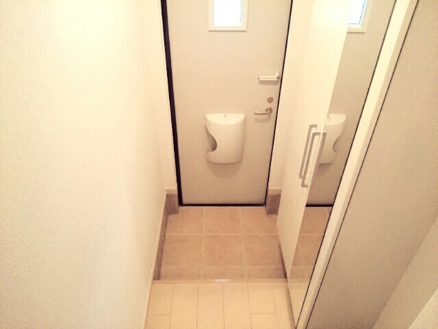 玄関　落ち着いた玄関です
