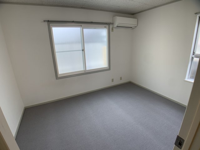 居室・リビング　２面採光の明るいお部屋です☆