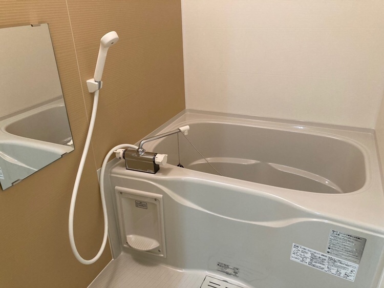 バス・シャワールーム　浴室乾燥機付き！