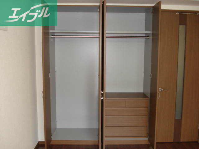 収納　収納内小ダンス付