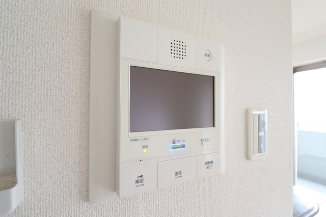 セキュリティ　モニター付きドアホン