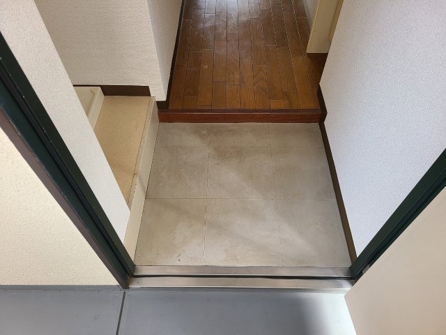 玄関　第30プロスパー泉