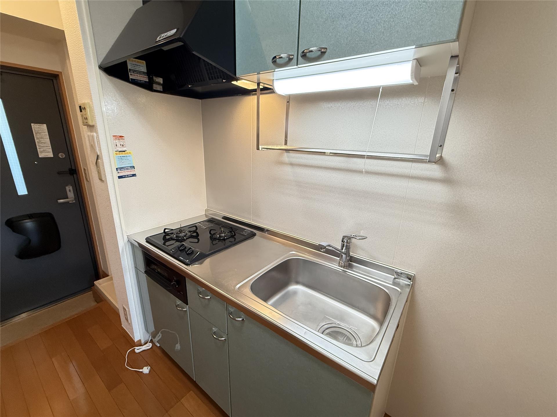 キッチン　２口コンロのシステムキッチン☆収納もたっぷりです！