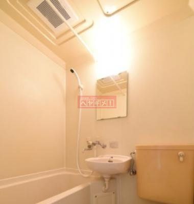 バス・シャワールーム　洗面