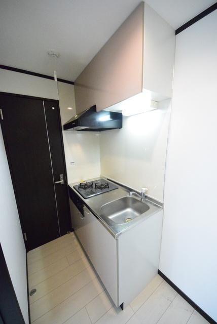 キッチン　2口コンロ付きのシステムキッチンです