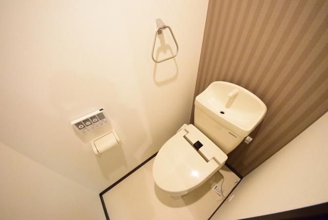 トイレ　洗浄暖房トイレ