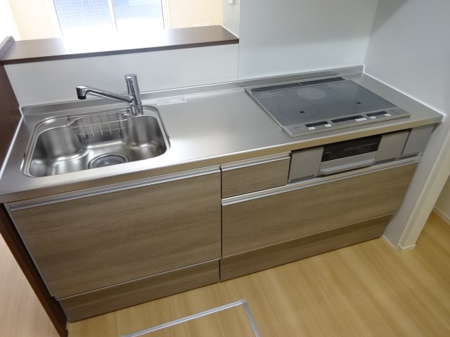 キッチン　画像は103号室です（参考）