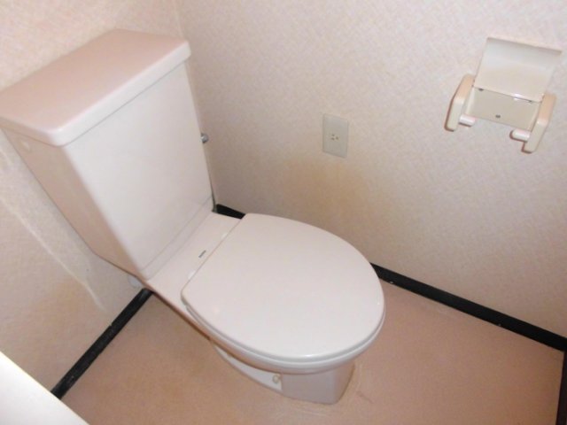 トイレ　別のお部屋の写真です