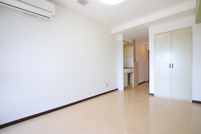 居室・リビング　※照明は設備ではありません