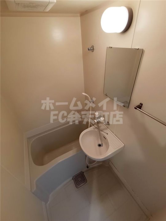 バス・シャワールーム　お風呂で日々の疲れを落としましょう