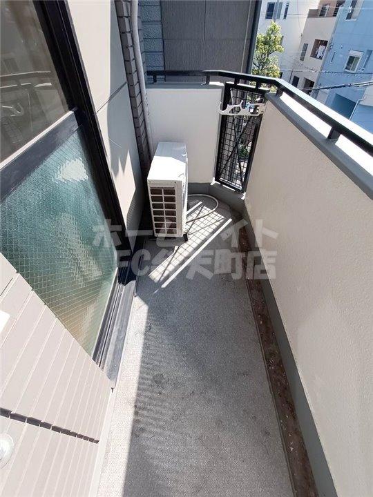 バルコニー　お洗濯にも便利なバルコニー付き