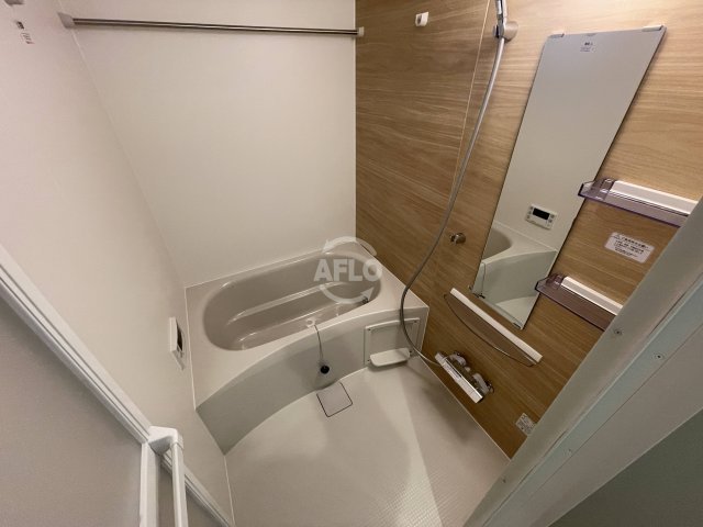 バス・シャワールーム　Louis Residence 弁天町　浴室