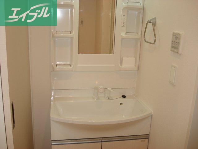 洗面設備　洗髪洗面化粧台