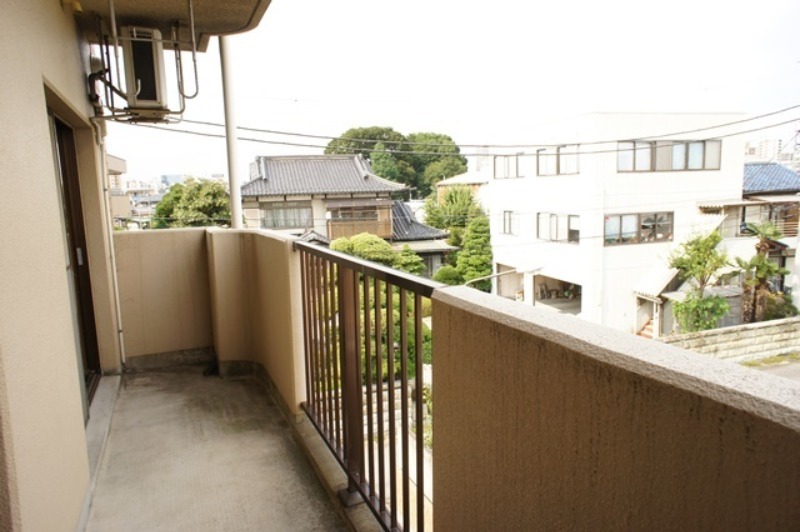 バルコニー　図面と現状に相違がある場合には現状を優先