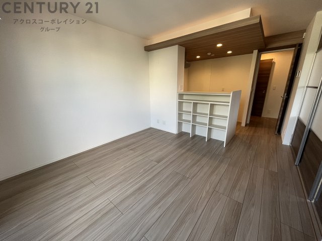 居室・リビング　エアコン付きで快適に過ごせます♪