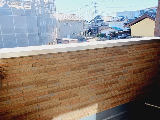 バルコニー　陽当たり良好なバルコニーです