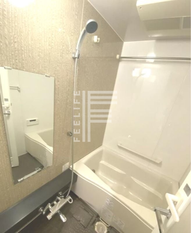 バス・シャワールーム　別部屋の写真です、ご参考までに。