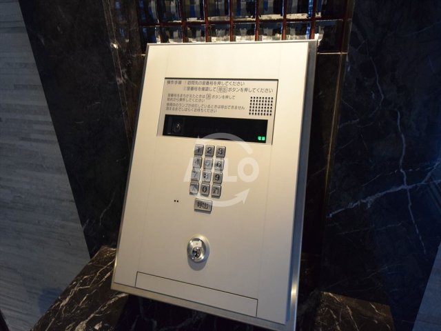 エントランス　プレサンス松屋町グレース　エントランス