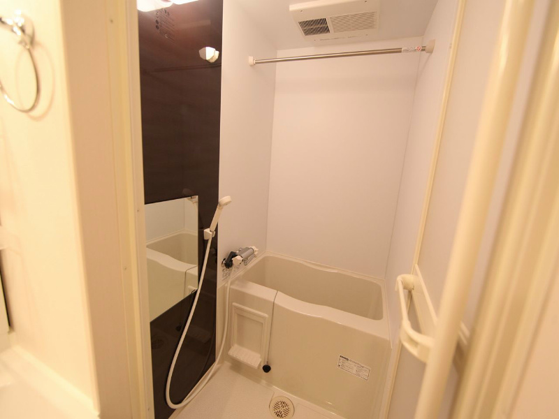 バス・シャワールーム　浴室暖房乾燥機付　24時間換気機能付バスルーム