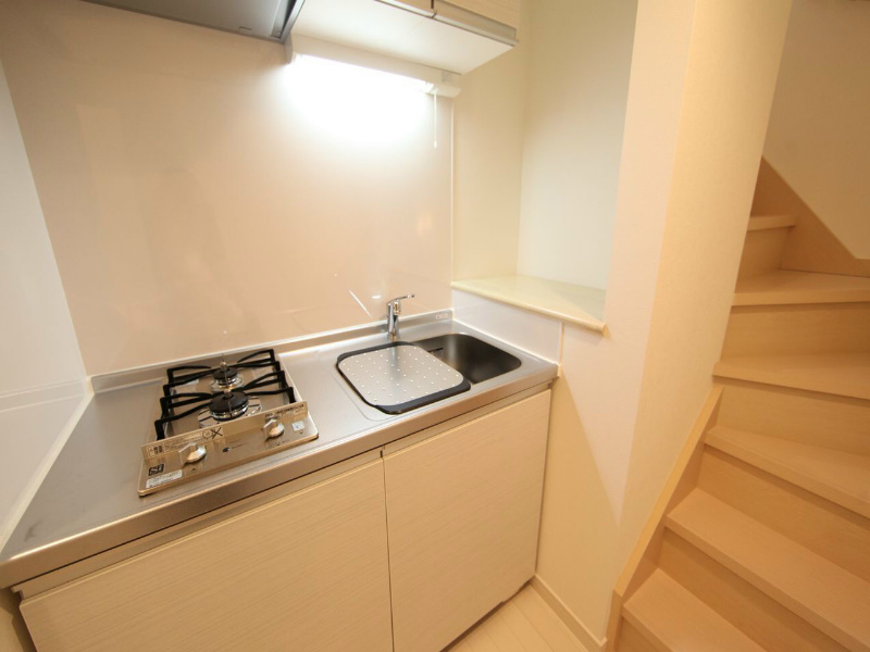 キッチン　システムキッチン（ガス2口）冷蔵庫・レンジ等ご用意できます