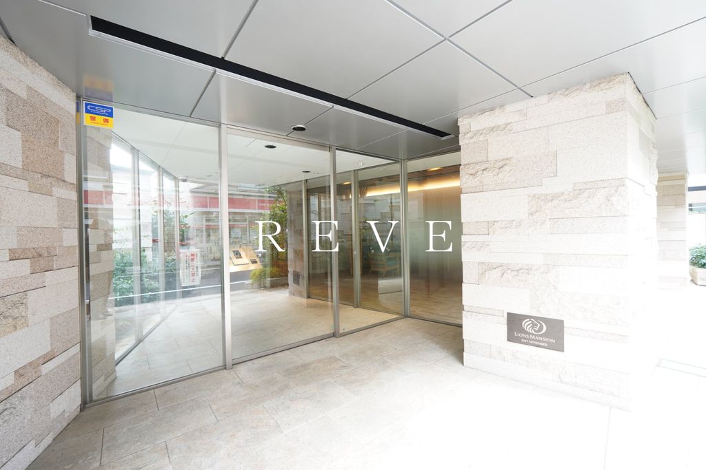 建物外観　エントランス