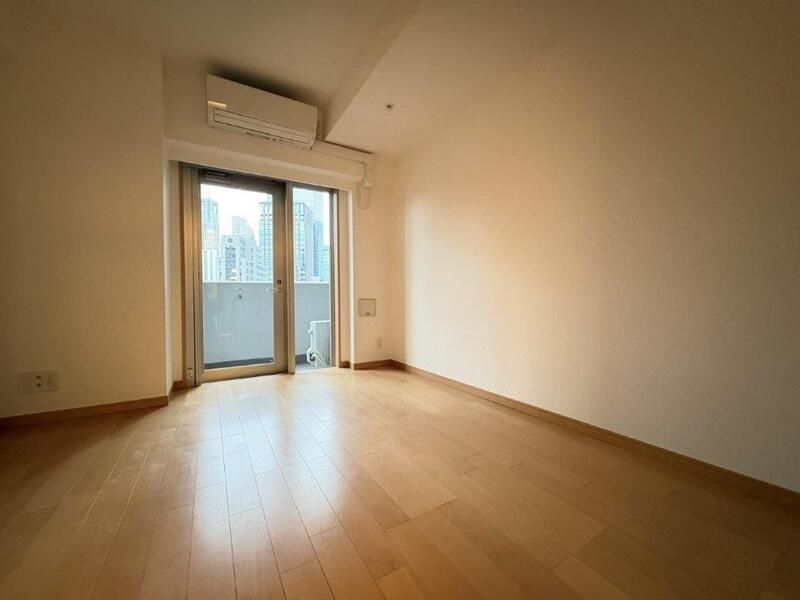 居室・リビング　☆明るい洋室☆