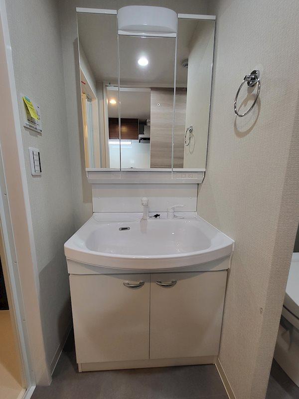 洗面設備　※同物件別号室参考写真