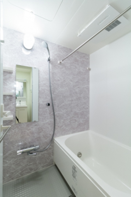 バス・シャワールーム　※写真は同タイプ住戸です。