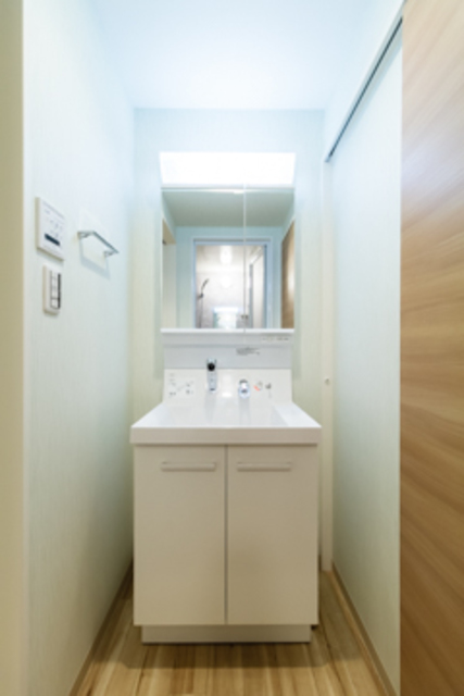 洗面設備　※写真は同タイプ住戸です。