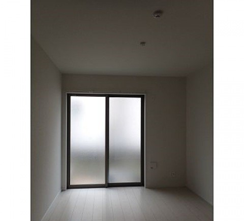 居室・リビング　写真は別号室のものです。