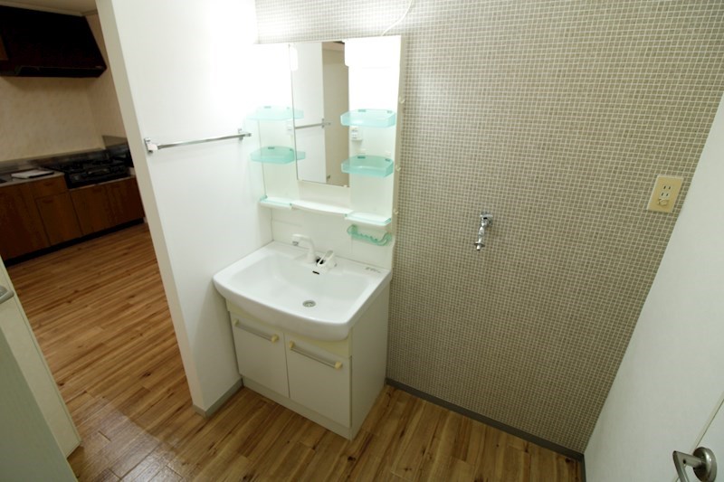 洗面設備　シャンプードレッサー付き