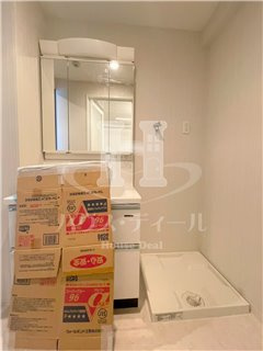 洗面設備　朝の支度にも助かる、独立の洗髪洗面化粧台