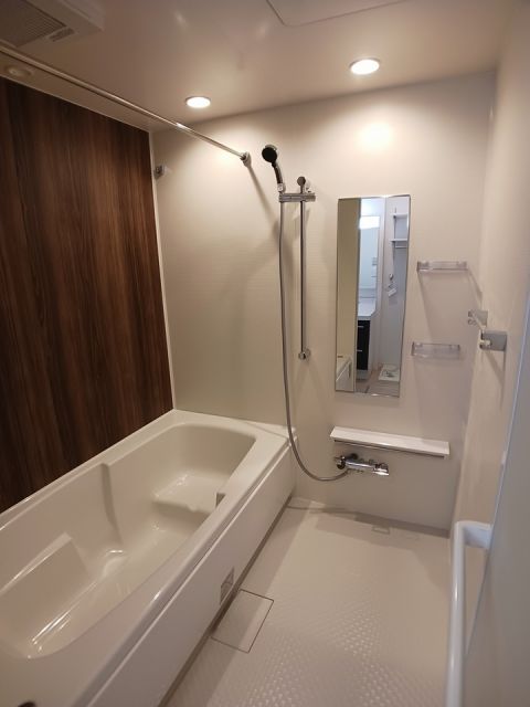 バス・シャワールーム