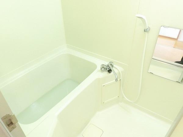 バス・シャワールーム　大型タイプ！