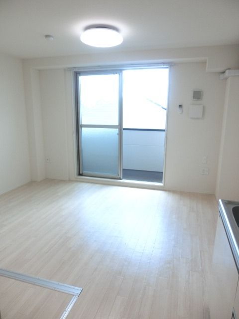 居室・リビング　家具家電置いてもゆったり過ごせますね