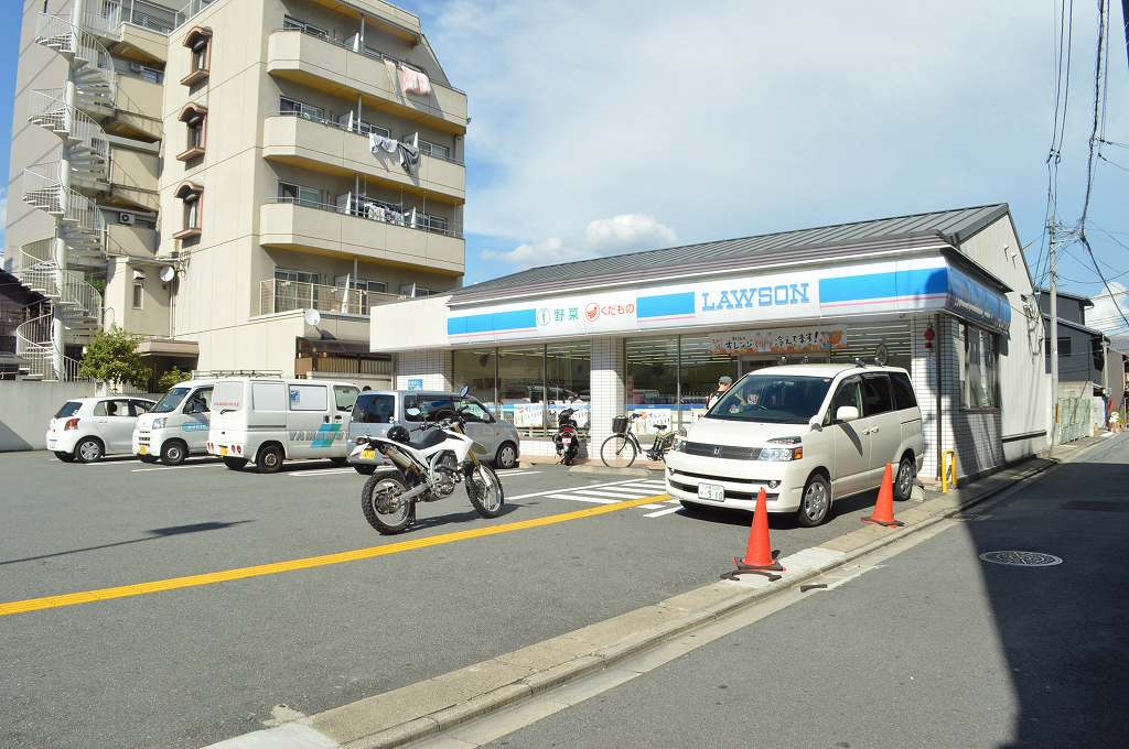 コンビニ　ローソン 二条駅前店（コンビニ）まで338m