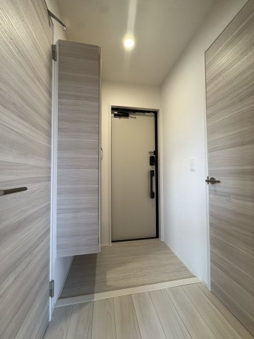 玄関　※同タイプの写真です。