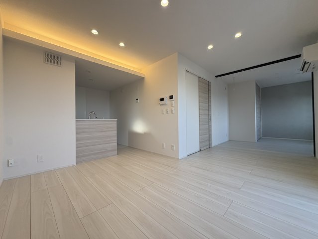 居室・リビング　※同タイプの写真です。