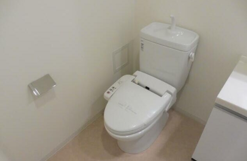 トイレ　※同間取り参考写真