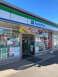 コンビニ　ファミリーマート武豊石川橋店（コンビニ）まで255m