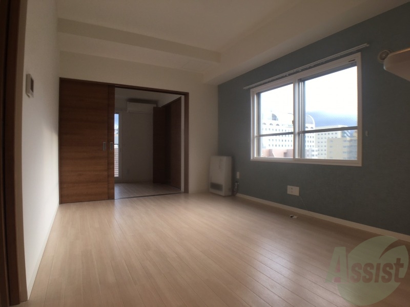 居室・リビング　広くてキレイなお部屋が広がっていて、充実した生活が送れそう。