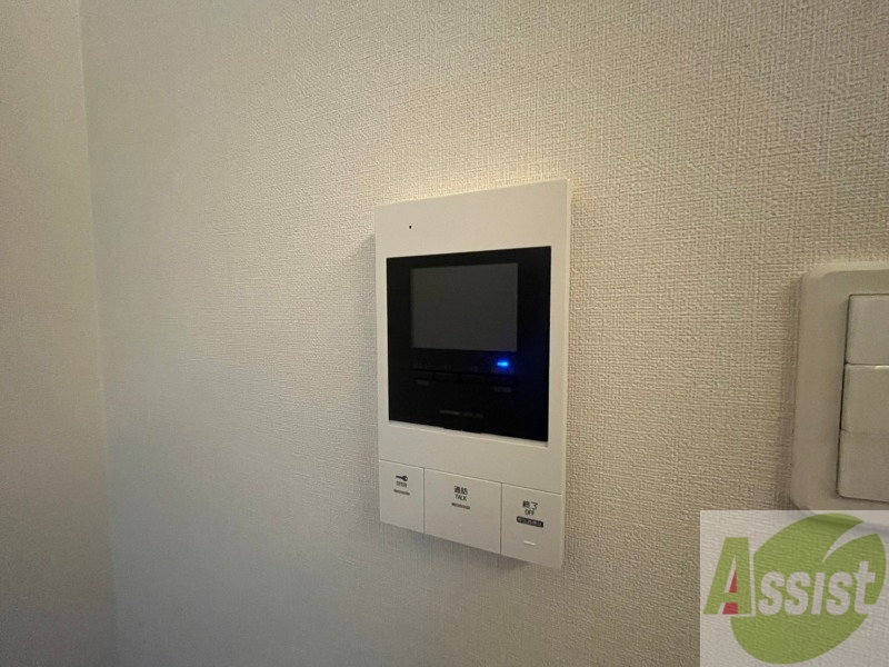 セキュリティ　ＴＶモニター付インターホンです。来客者の顔が見えるので安心！