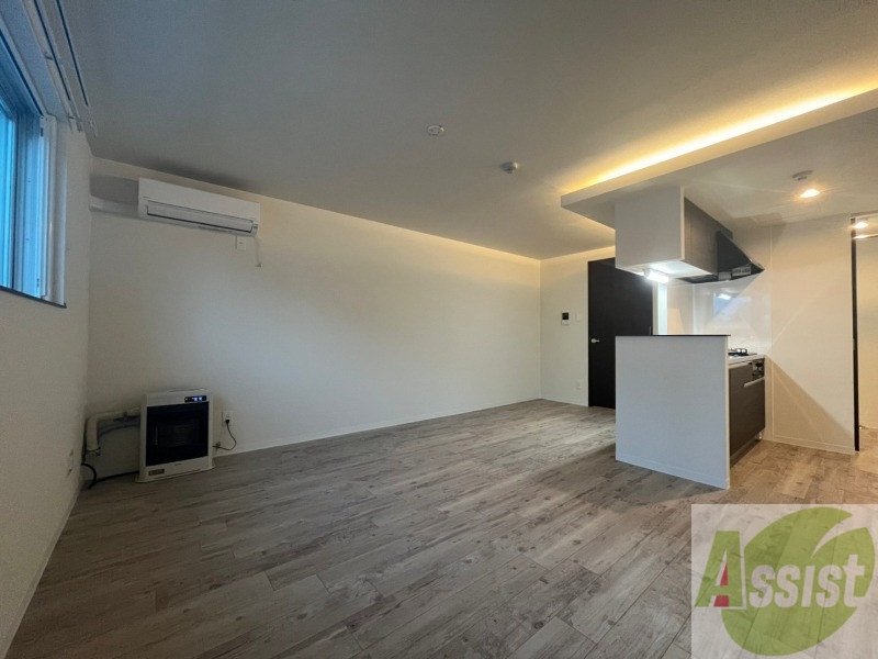 居室・リビング　広くてきれいなリビングです！快適に過ごせそうですね。