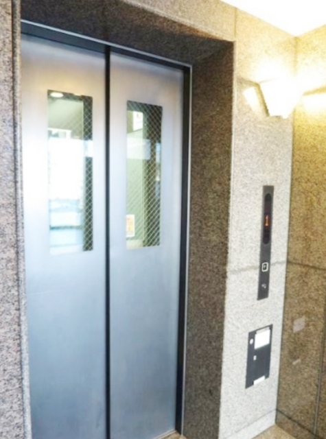 その他　エレベーター付き