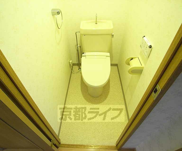 トイレ　ウォシュレットつきトイレです。