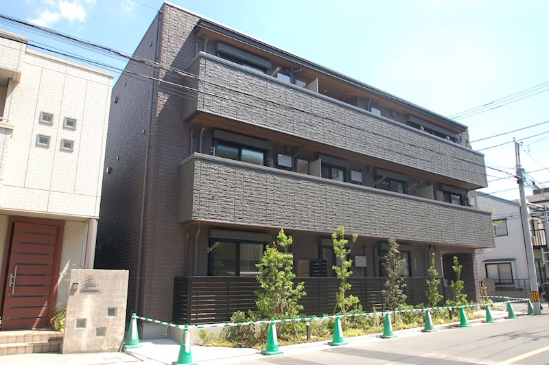 建物外観　太陽光発電可