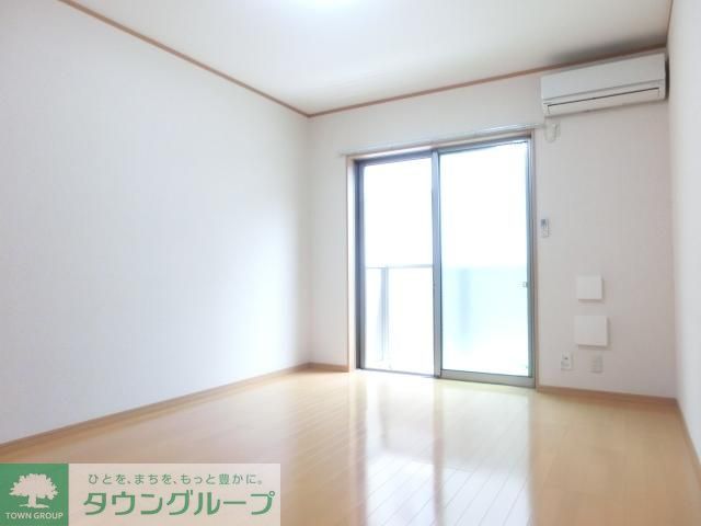 居室・リビング　南向きの明るいお部屋