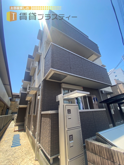 建物外観　この角度もまた素敵。