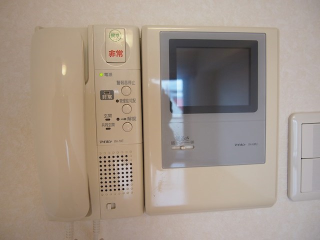 セキュリティ　モニター付インターホン